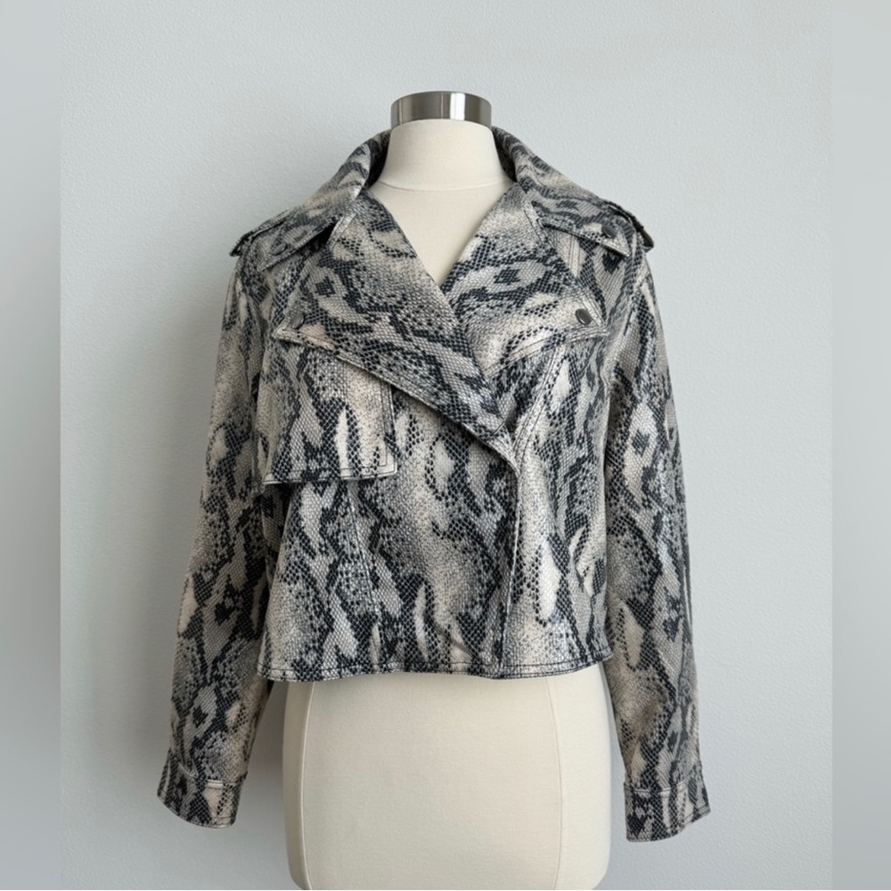 Jennifer Lopez Faux Leather Jacket in excellent condition